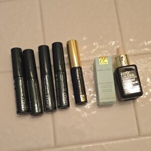 Estee Lauder Sumptuous Extreme Mascara in Black with Gold Cap